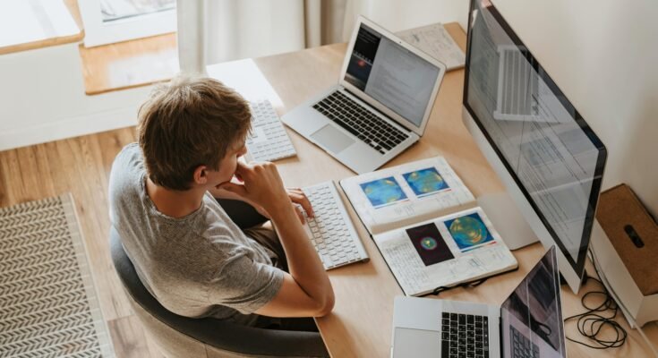 15 Types of Software: Definitions and How to Use Them